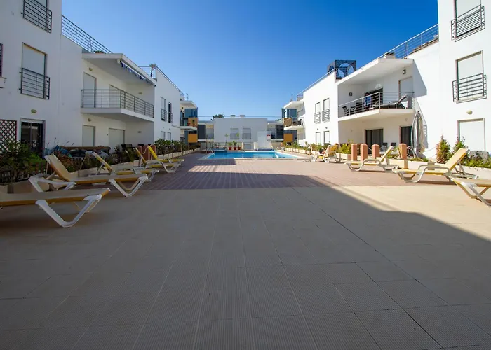 Casa Happiness, Swimming Pool, Fast Wifi, Parking * Lagos