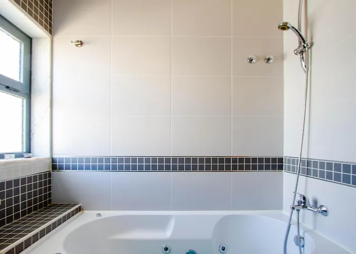 Casa Happiness, Swimming Pool, Fast Wifi, Parking * Lagos